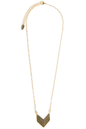 DAILYLOOK Clarissa Chevron Pendant Necklace