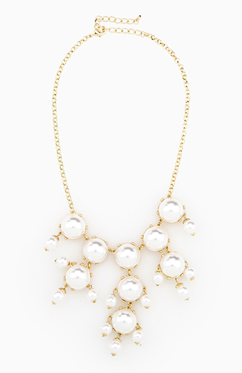 Dripping in Pearls Necklace Slide 1