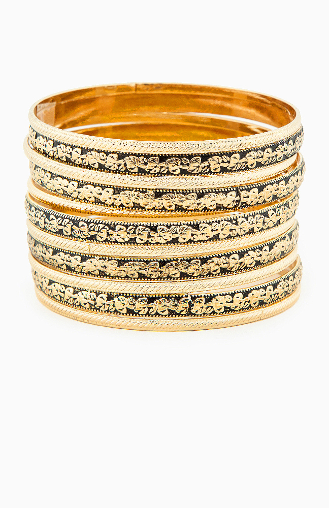 Gold Leaf Bangle Set in Gold | DAILYLOOK