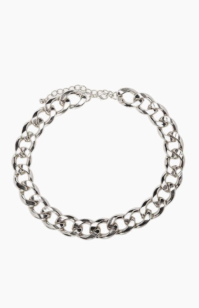 DAILYLOOK Polished Chain Link Necklace in Silver | DAILYLOOK