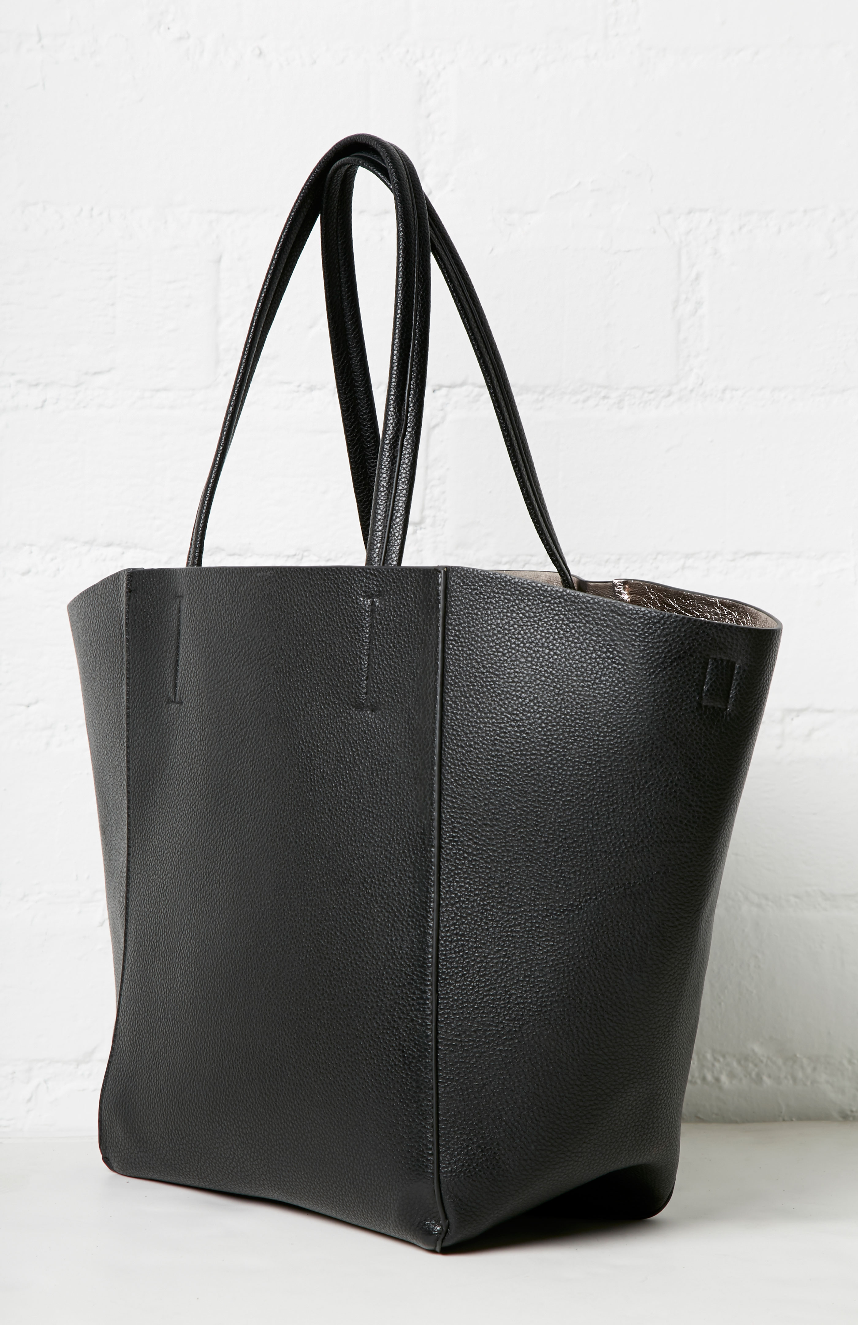 Remi & Reid Leather Kazim Tote in Black | DAILYLOOK