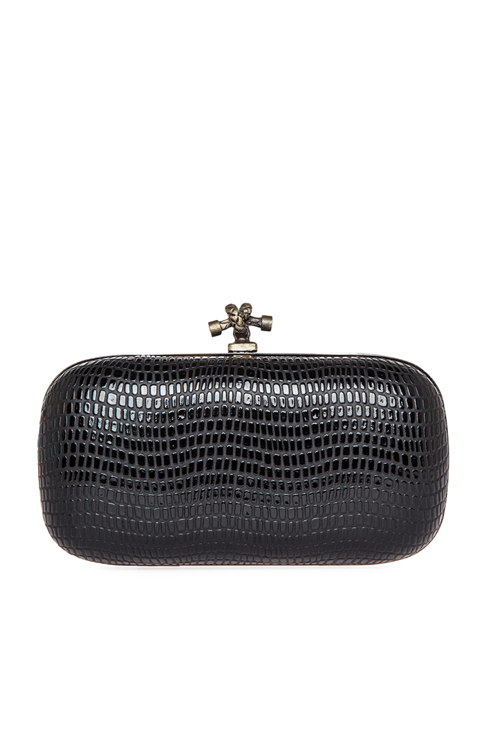 Embossed Box Clutch in Black | DAILYLOOK