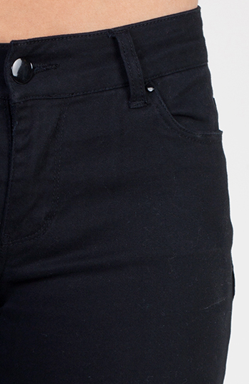 Urban Skinny Jeans in Black | DAILYLOOK