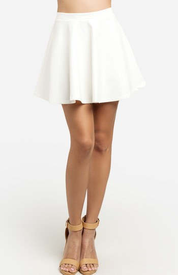 Simple Leatherette Circle Skirt in Ivory | DAILYLOOK