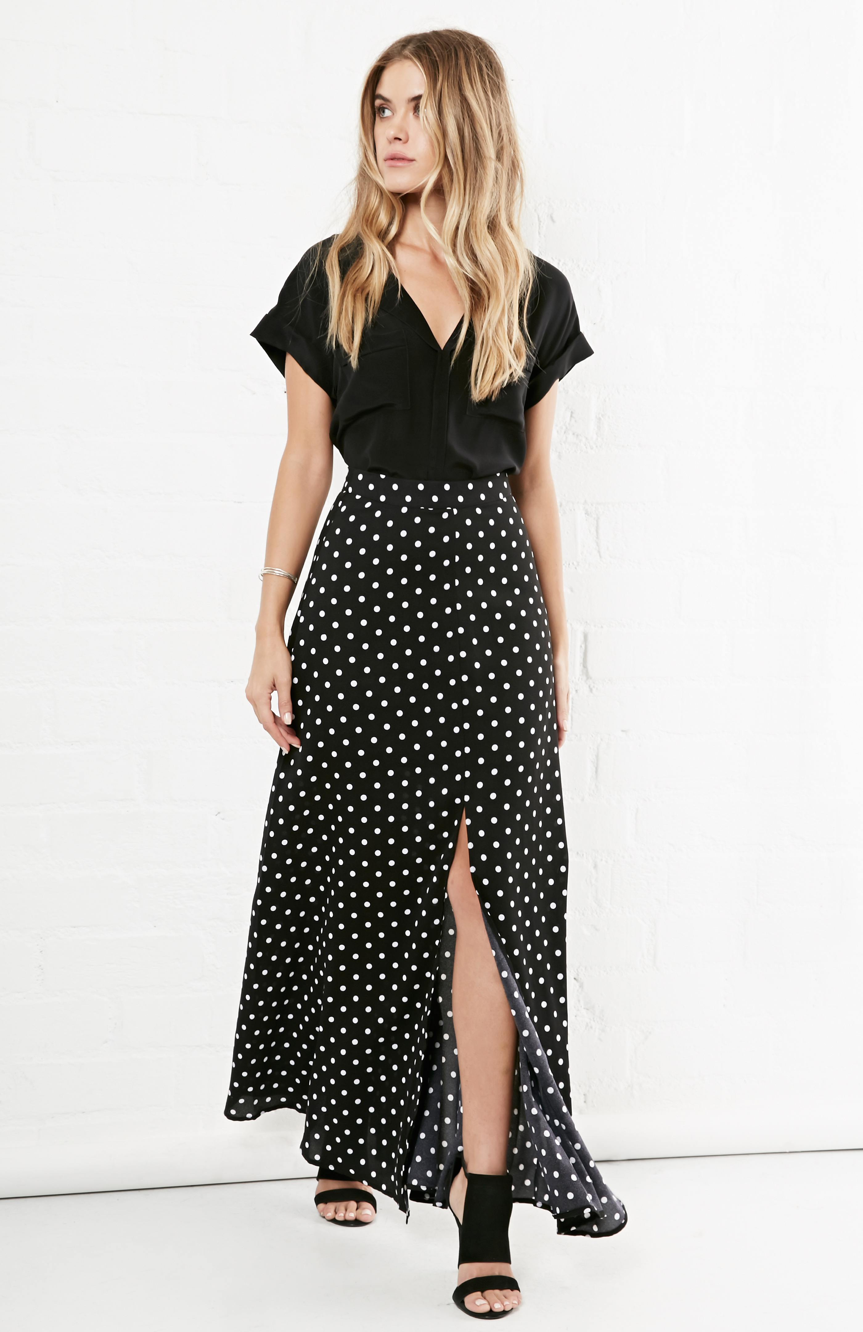 polka-dot-maxi-skirt-in-black-white-dailylook