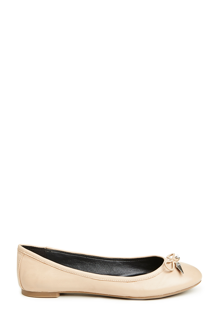 Circus by Sam Edelman Ali Leather Flats in Beige | DAILYLOOK