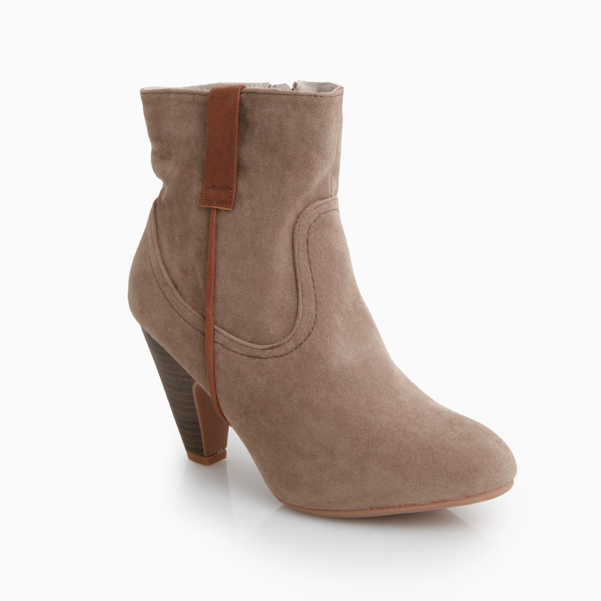 chic-western-booties-in-taupe-dailylook