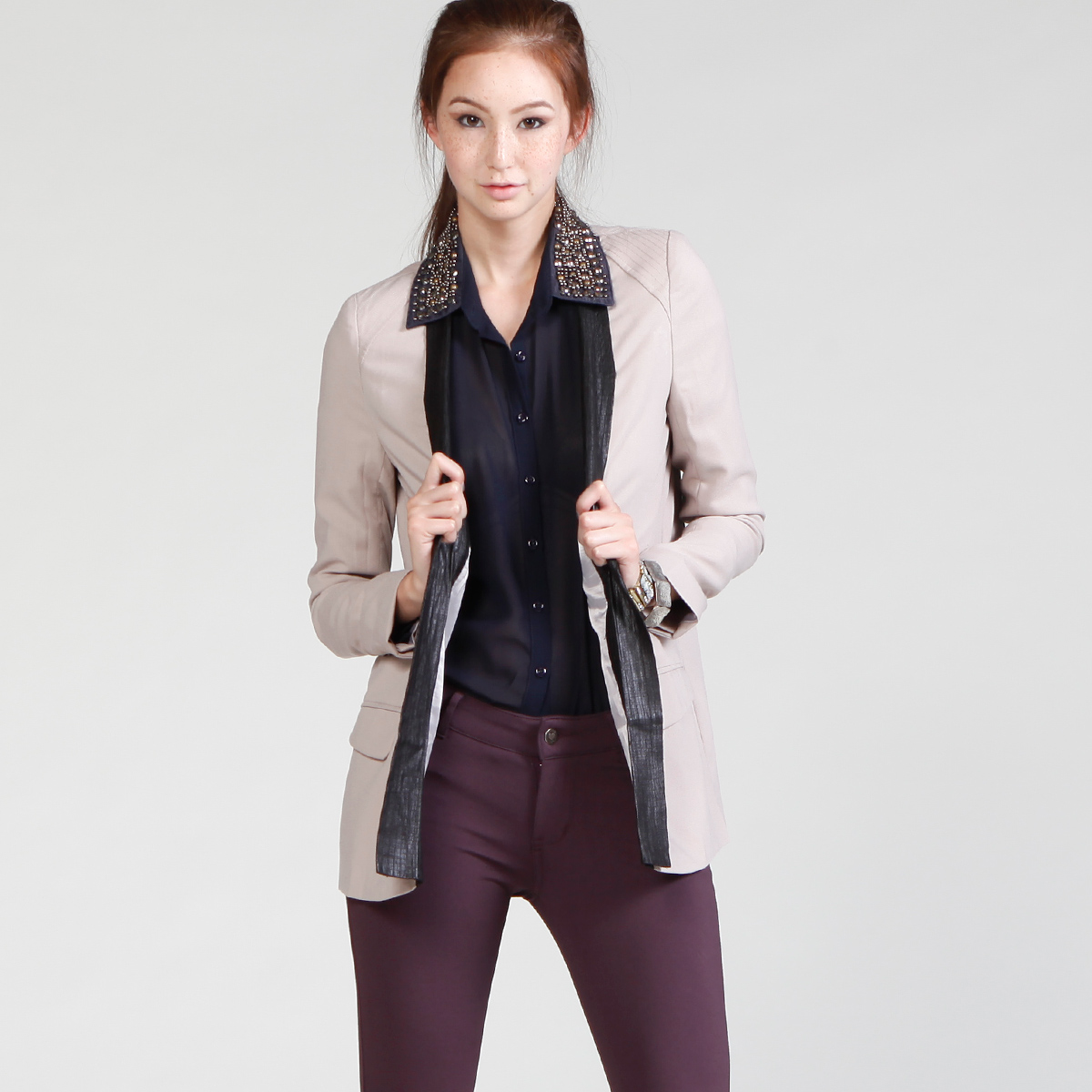 Butterfly Open Blazer in Taupe | DAILYLOOK