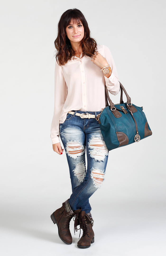 faded blue jeans outfit