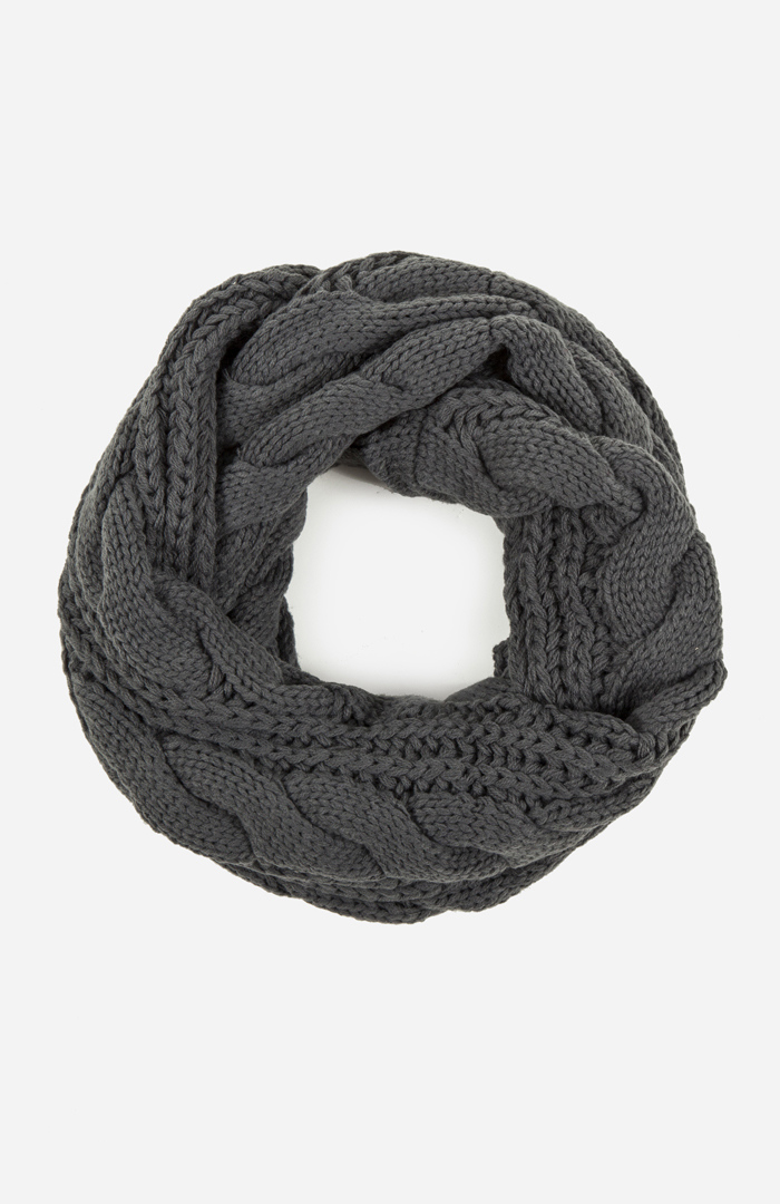 Cable Knit Infinity Scarf in Grey DAILYLOOK