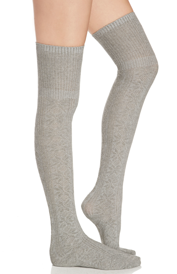 Knit Knee High Socks in Grey | DAILYLOOK