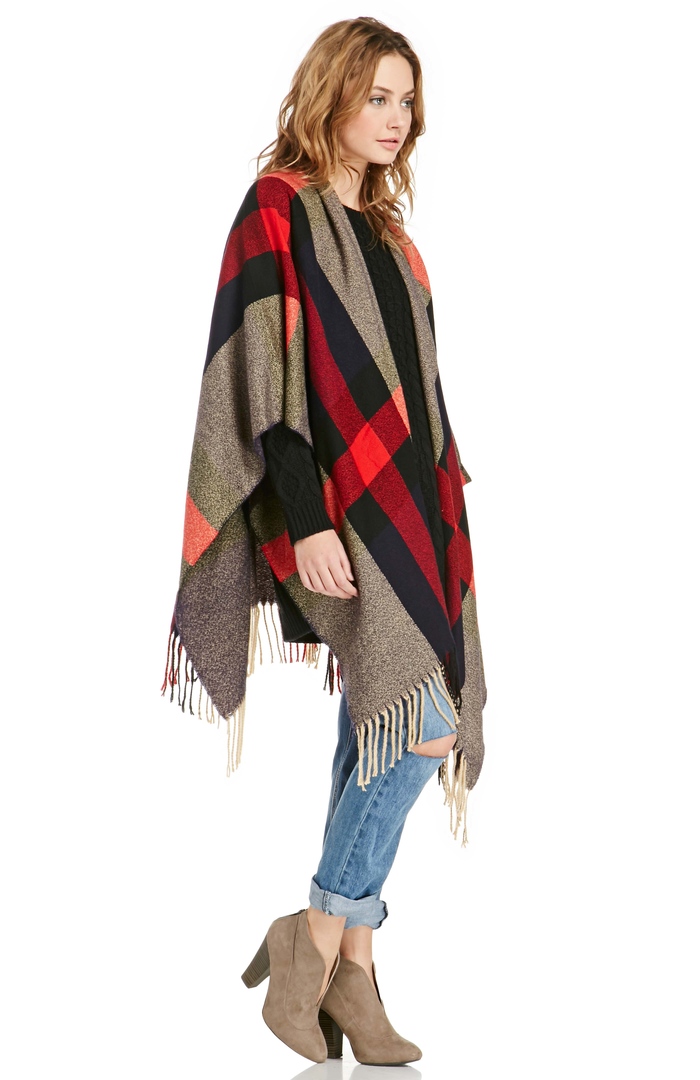 Pine Plaid Poncho in Floral Multi | DAILYLOOK