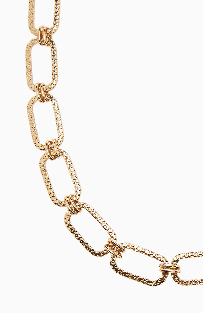 Rectangle Chain Link Necklace in Gold | DAILYLOOK