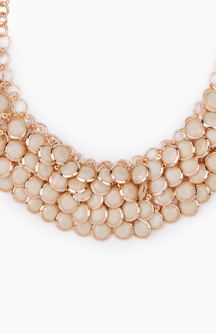 Fish Scale Necklace in Ivory | DAILYLOOK