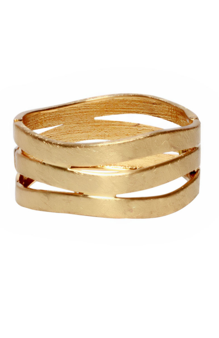 Gold Wave Cuff Bangle in Gold | DAILYLOOK