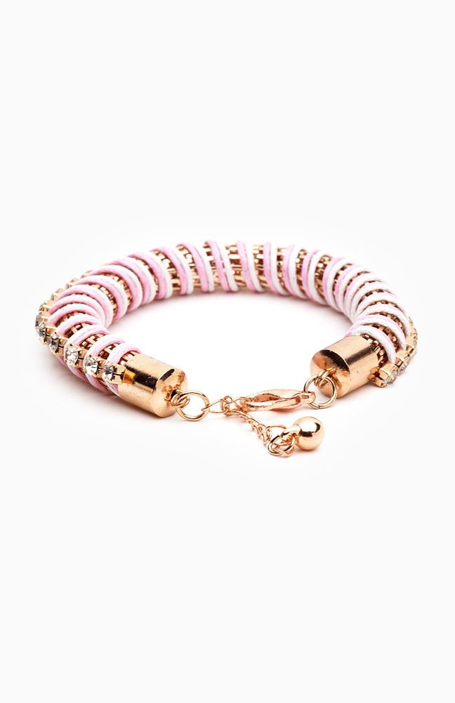 Yarn Wrapped Chain Bracelet in Pink | DAILYLOOK