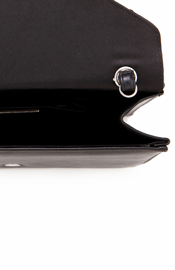 Black Tie Affair Purse in Black | DAILYLOOK