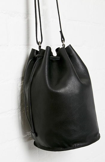 Yerse Leather Black Bucket Bag in Black | DAILYLOOK