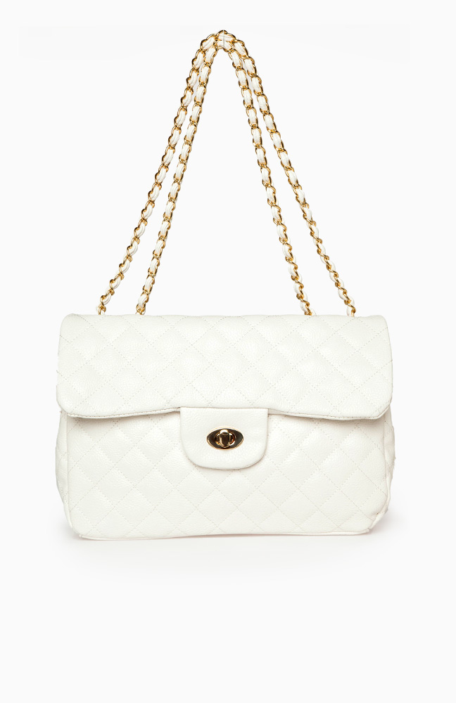 Oversized Chic Quilted Purse in White | DAILYLOOK