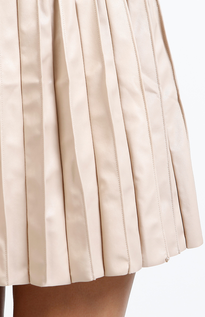 Pleated Leatherette Skirt In Beige Dailylook 