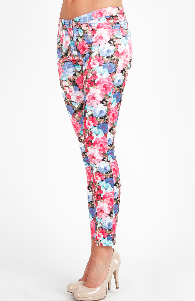 Floral Print Skinny Pants in Floral Multi | DAILYLOOK
