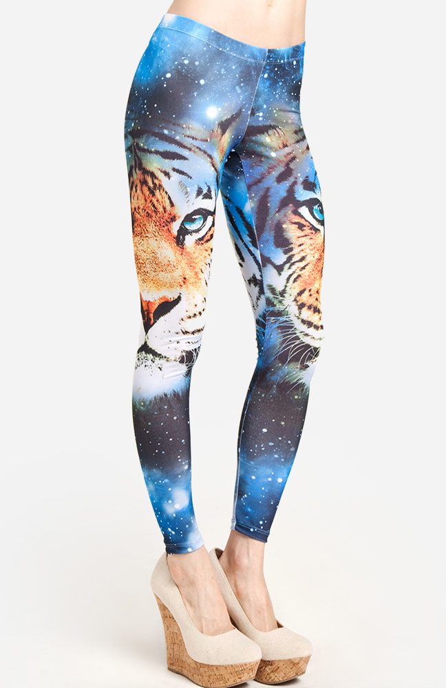 Space Cat Leggings In Blue | DAILYLOOK