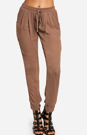 Tapered Drawstring Pants in Taupe | DAILYLOOK