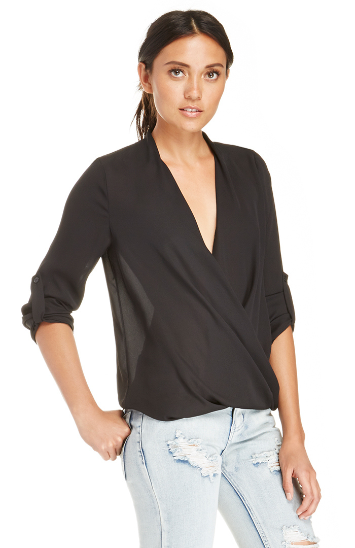 DAILYLOOK Twisted Draped Blouse in Black | DAILYLOOK