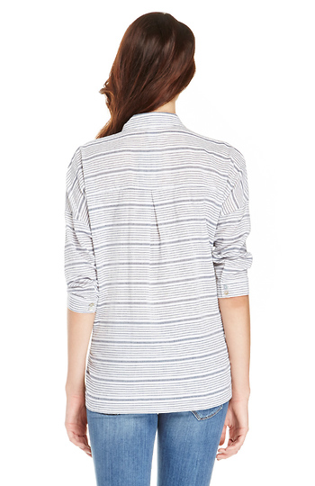 striped collar shirt