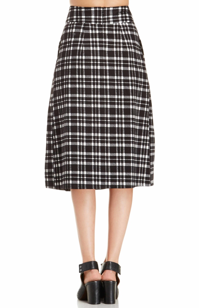 J.O.A. Plaid Midi Skirt in Black/White | DAILYLOOK