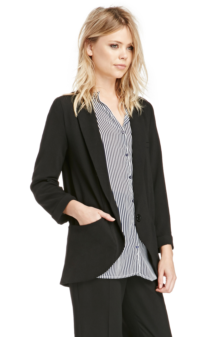 DAILYLOOK Cuffed Boyfriend Blazer in Black | DAILYLOOK