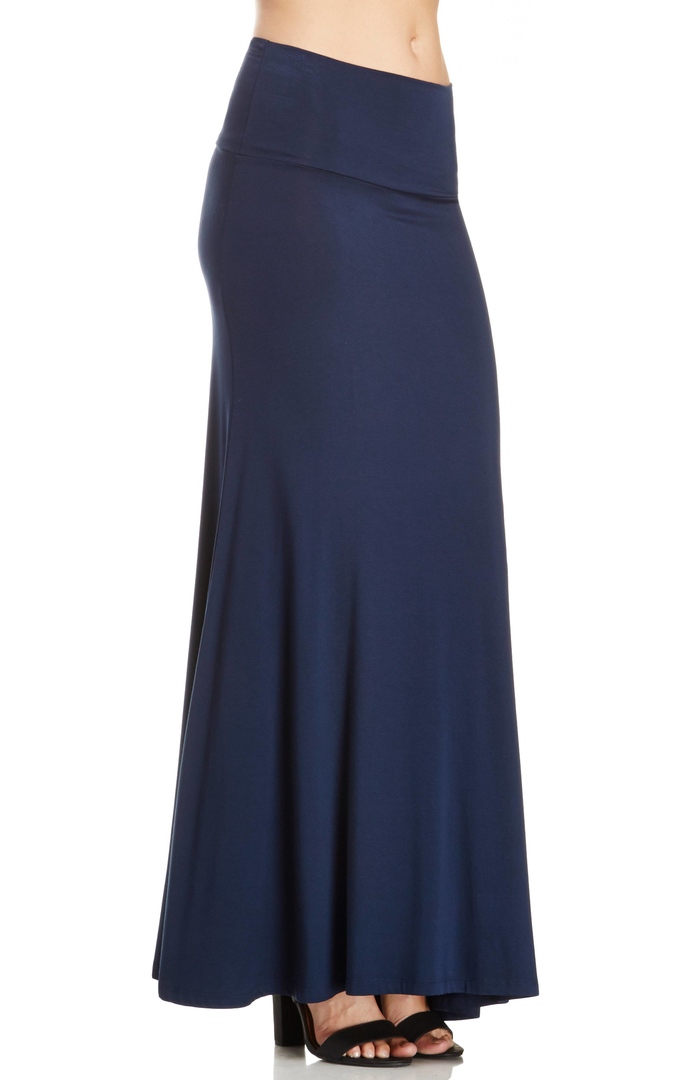 Jersey Knit Maxi Skirt in Navy | DAILYLOOK