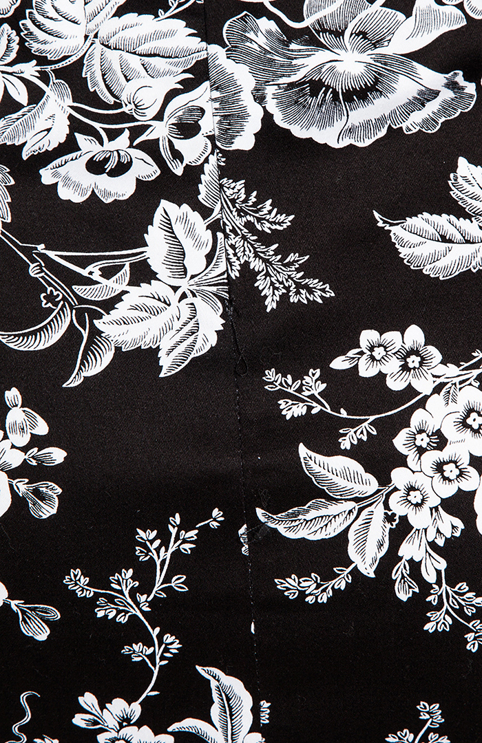 Classic Floral Mini Dress in Black | DAILYLOOK