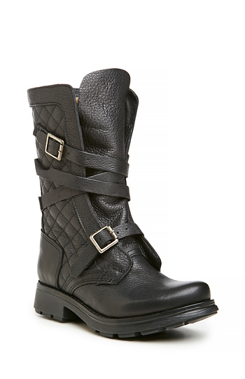 Steve Madden Bounti Quilted Boots in Black | DAILYLOOK
