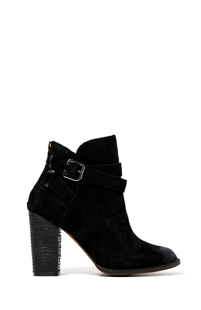 Chinese Laundry Zip It Booties in Black | DAILYLOOK