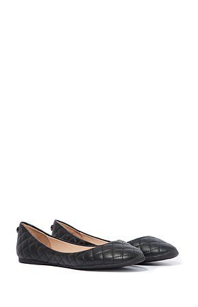 Steve madden sales quilted flats