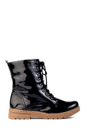 High Gloss Combat Boots in Black DAILYLOOK