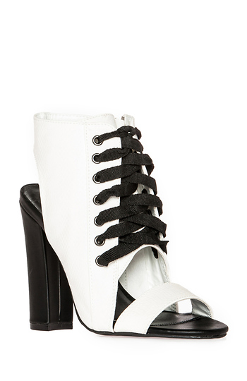 Chunky Lace Up Heels in White | DAILYLOOK