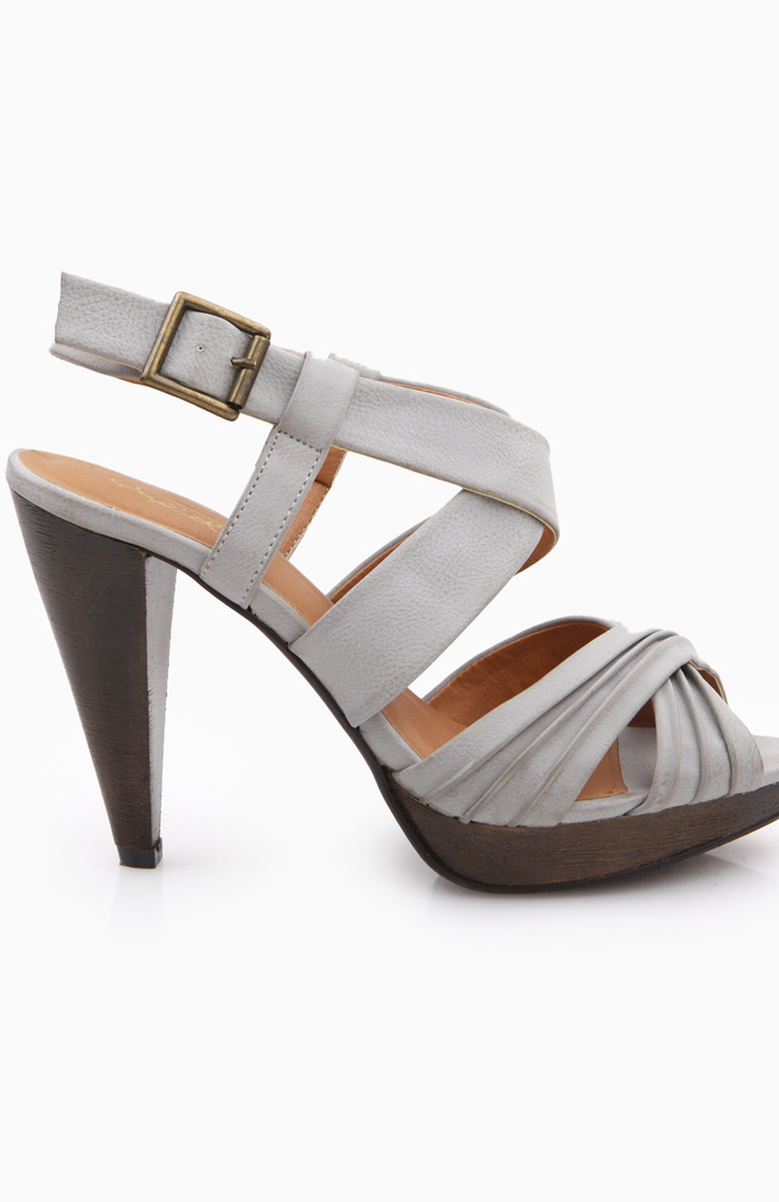 Grey Strappy Sandals in Grey | DAILYLOOK