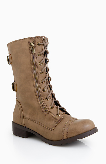 Monochrome Combat Boot in Taupe | DAILYLOOK