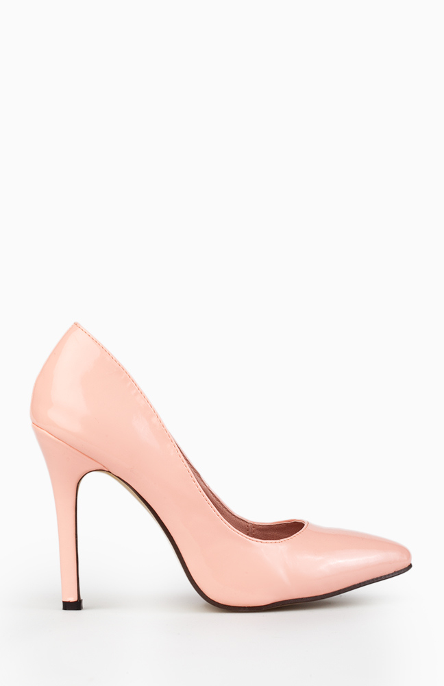 Spring Classic Pumps in Pink | DAILYLOOK