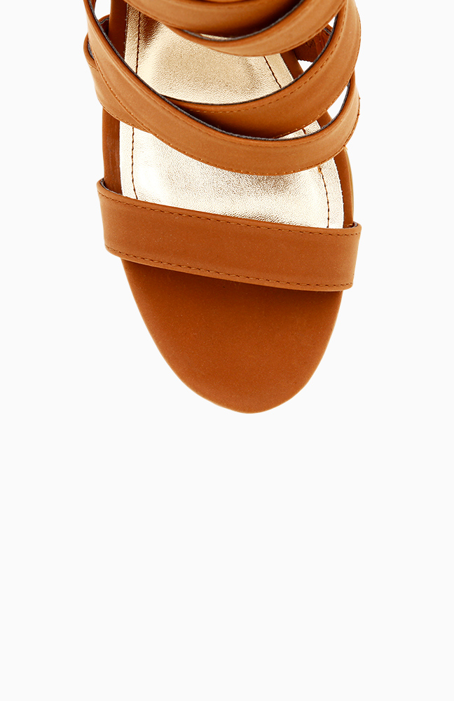 Chic Strap Wedge in Brown | DAILYLOOK