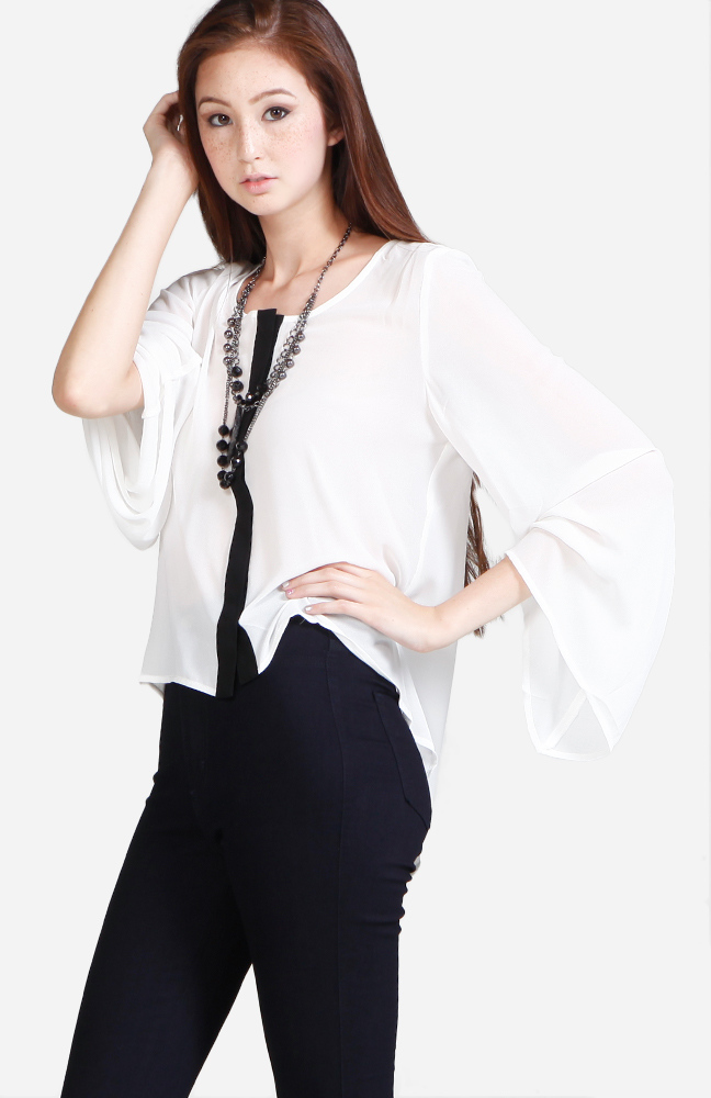 Long Sleeve Bell Top in White | DAILYLOOK