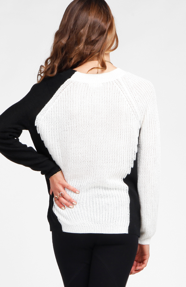 Collar Bone Cut Out Sweater in White | DAILYLOOK