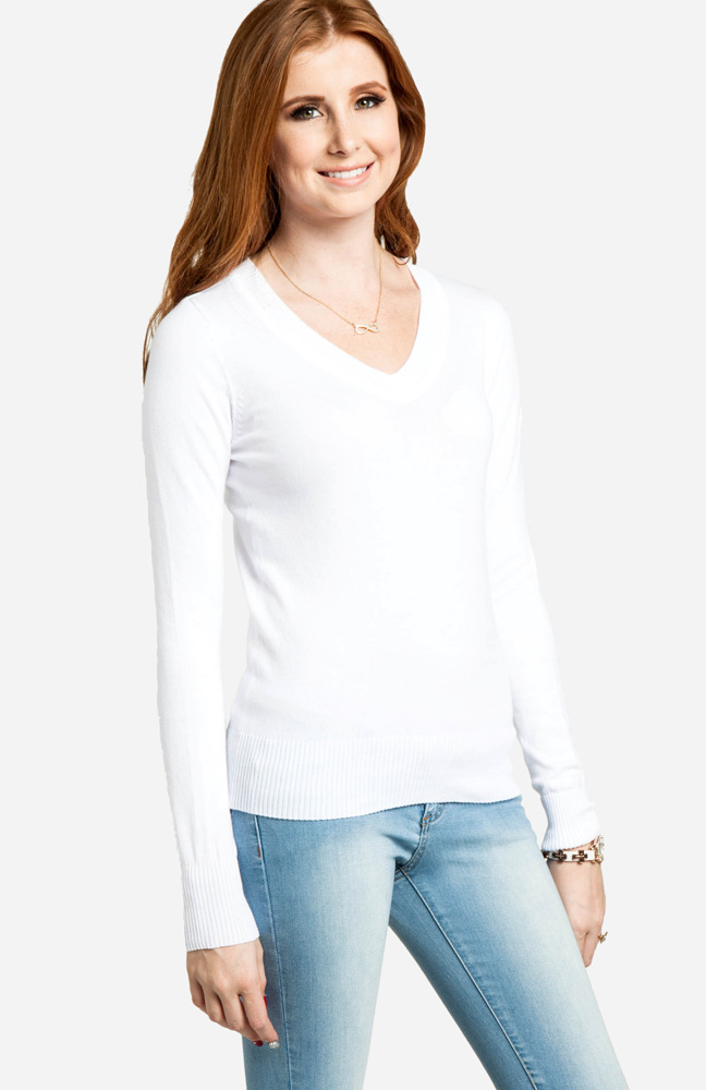 Classic VNeck Sweater in White DAILYLOOK