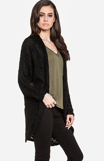 Oversized Dolman Sleeve Sweater in Black | DAILYLOOK